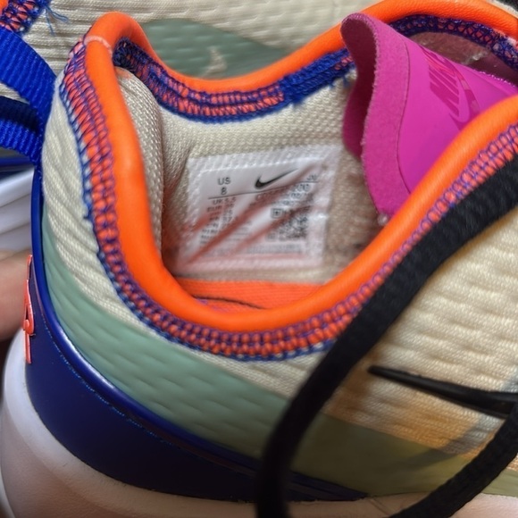 Nike Air Max Motion 2 ES1 CD5440-200 Low Running Shoes Sneakers Womens US Size 8 - Picture 7 of 7